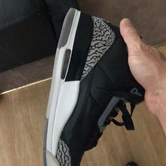 Air Jordan 3 sz 10 black / elephant - Picture 6 of 6